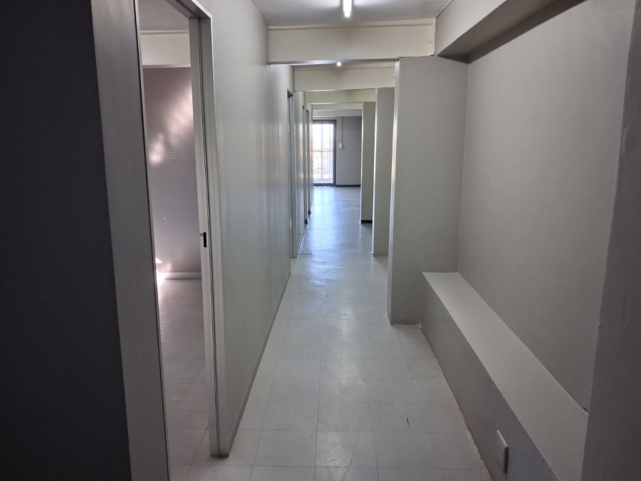 To Let Commercial Property for Rent in Quigney Eastern Cape